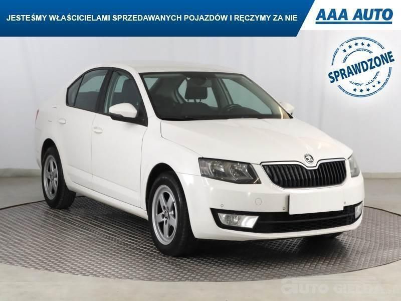 Biały Używany 2014 Skoda Octavia | 30 999 zł (Super Cena) - Obraz 1/4
