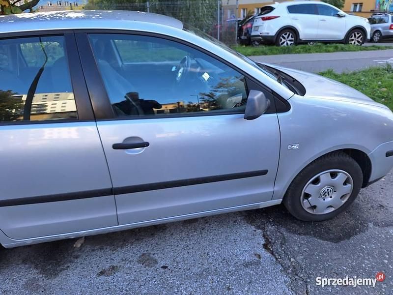 Srebrny Używany 2004 VW Polo Hatchback | 4000 zł (Uczciwa cena) - Obraz 1/4