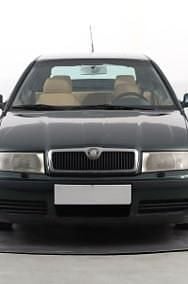Używany Skoda Octavia 110 KM (80 kW) 2003 Zielony Hatchback