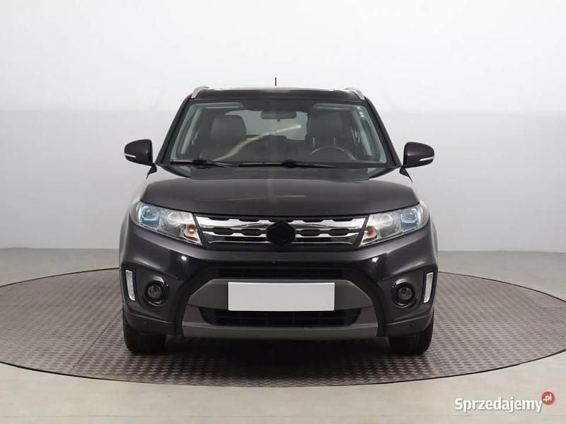 Czarny Używany 2015 Suzuki Vitara SUV | 47 999 zł (Uczciwa cena) - Obraz 1/4