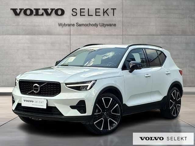 Biały Używany 2025 Volvo XC40 SUV | 189 900 zł (Dość drogi) - Obraz 1/3