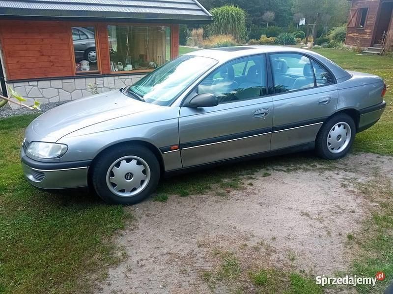 Srebrny Używany 1994 Opel Omega Sedan/Limuzyna | 7490 zł - Obraz 1/4