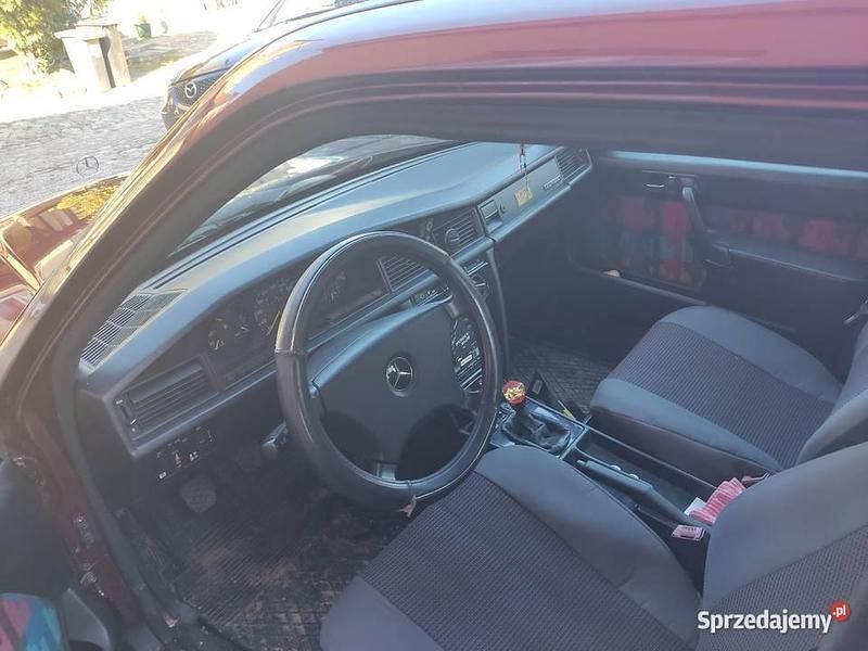 Używany Mercedes 190 1990 Sedan/Limuzyna