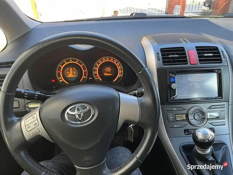 Używany Toyota Auris 2009 Szary Hatchback