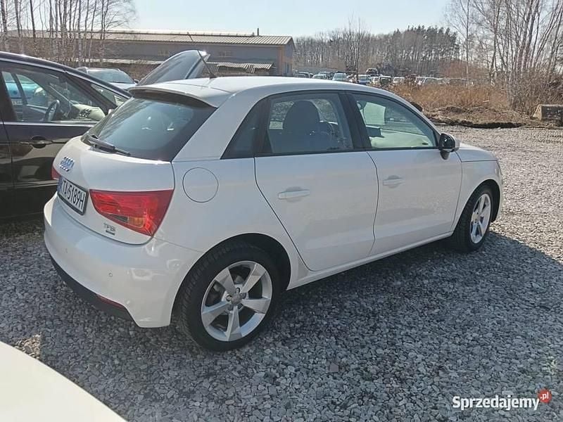 Używany Audi A1 2016 Biały Hatchback