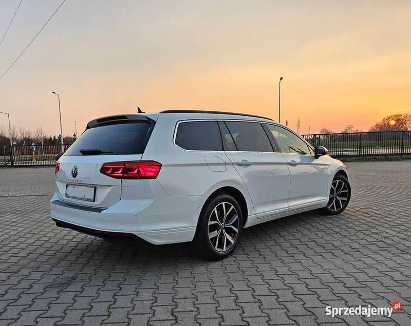 Używany VW Passat 2020 Biały Kombi