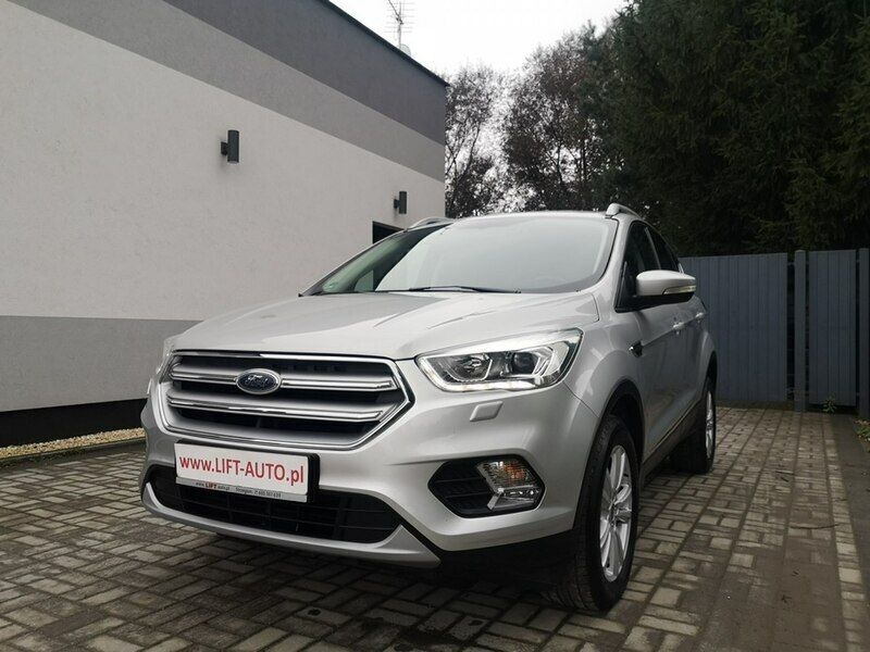 Srebrny (metalik) Używany 2017 Ford Kuga SUV | 64 900 zł (Drogi) - Obraz 1/4