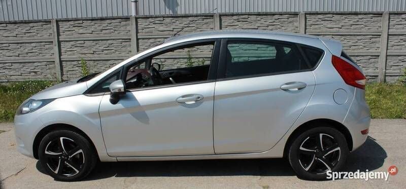 Srebrny Używany 2009 Ford Fiesta Hatchback | 14 500 zł (Uczciwa cena) - Obraz 1/4
