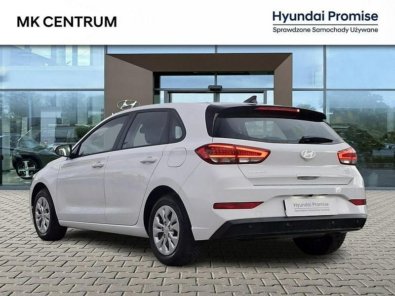 Używany Hyundai i30 Comfort 96 KM (70 kW) 2025 Biały Hatchback
