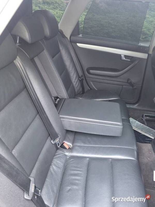 Granatowy Używany 2003 Audi A4 Kombi | 12 500 zł (Dość drogi) - Obraz 1/4