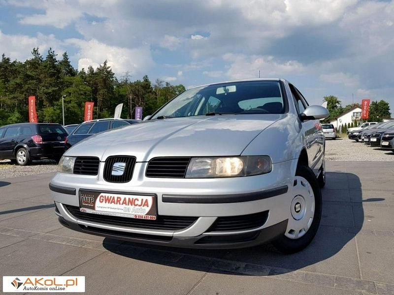 Srebrny (metalik, perła) Używany 2004 Seat Leon Sedan/Limuzyna | 11 900 zł (Drogi) - Obraz 1/1