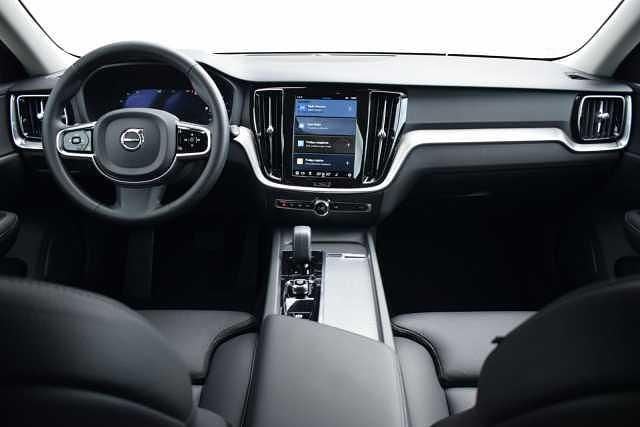 Niebieski Używany 2025 Volvo V60 Kombi | 169 900 zł (Drogi) - Obraz 1/4