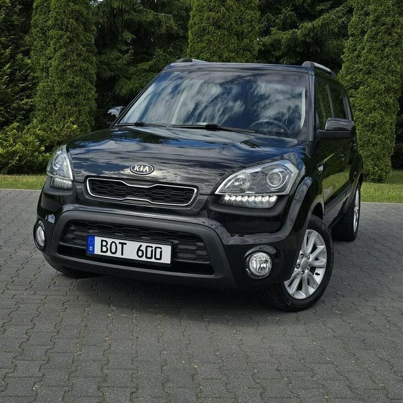 Używany Kia Soul DREAM-TEAM Edition 140 KM (102 kW) 2012 Czarny SUV