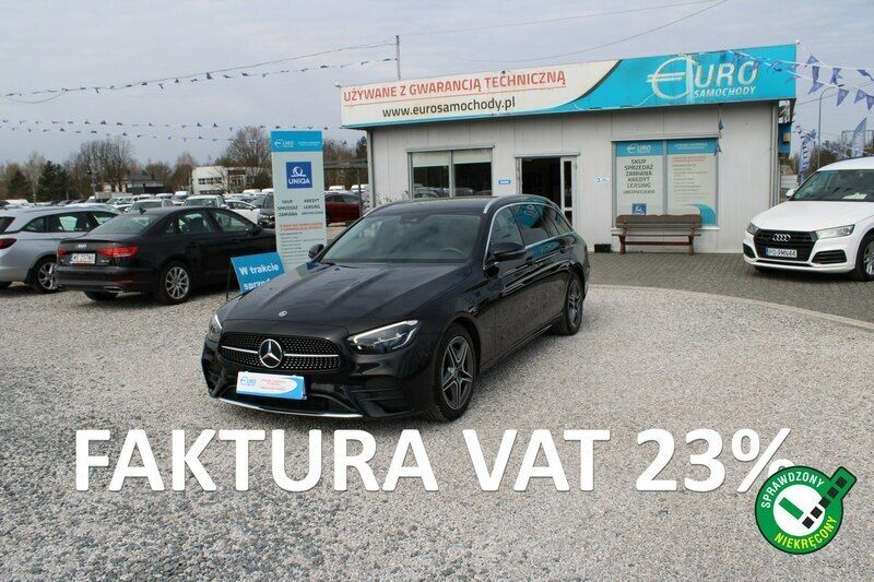 Czarny (metalik) Używany 2021 Mercedes E220 Kombi | 130 000 zł - Obraz 1/4
