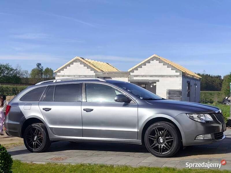 Używany 2010 Skoda Superb Kombi | 23 900 zł (Drogi) - Obraz 1/4