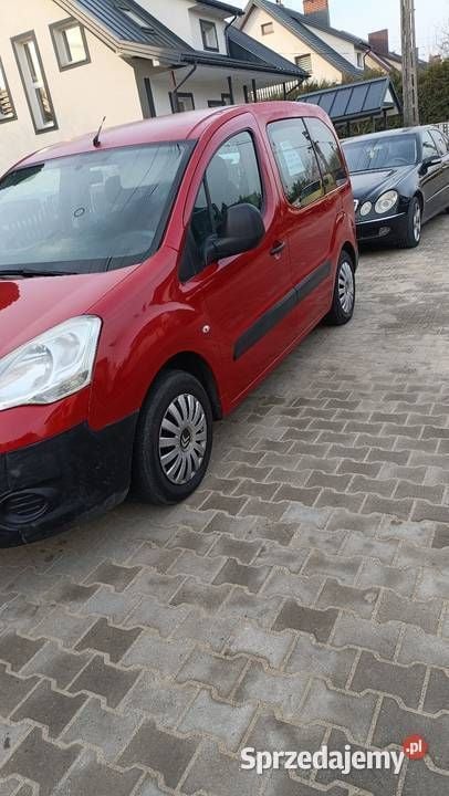 Czerwony Używany 2009 Citroën Berlingo Minivan | 12 500 zł (Dobra cena) - Obraz 1/4