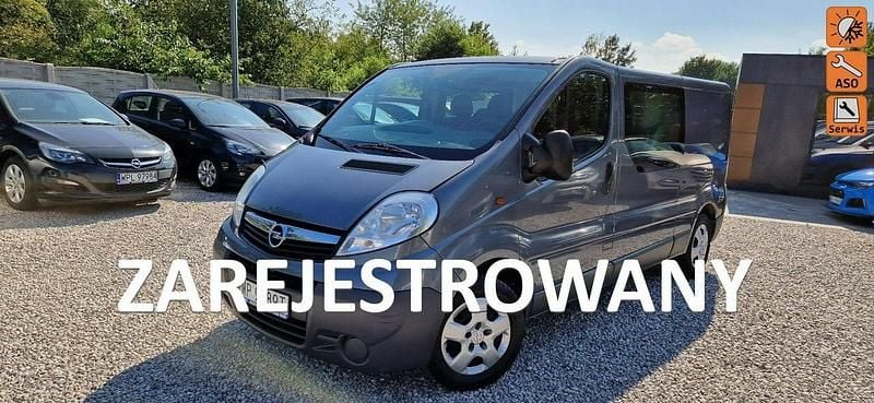 Szary (metalik) Używany 2011 Opel Vivaro Minivan | 31 900 zł (Dobra cena) - Obraz 1/4