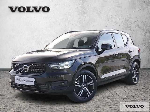 Czarny Używany 2020 Volvo XC40 SUV | 115 000 zł - Obraz 1/4