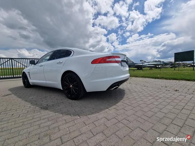 Używany Jaguar XF R 2015 Sedan/Limuzyna