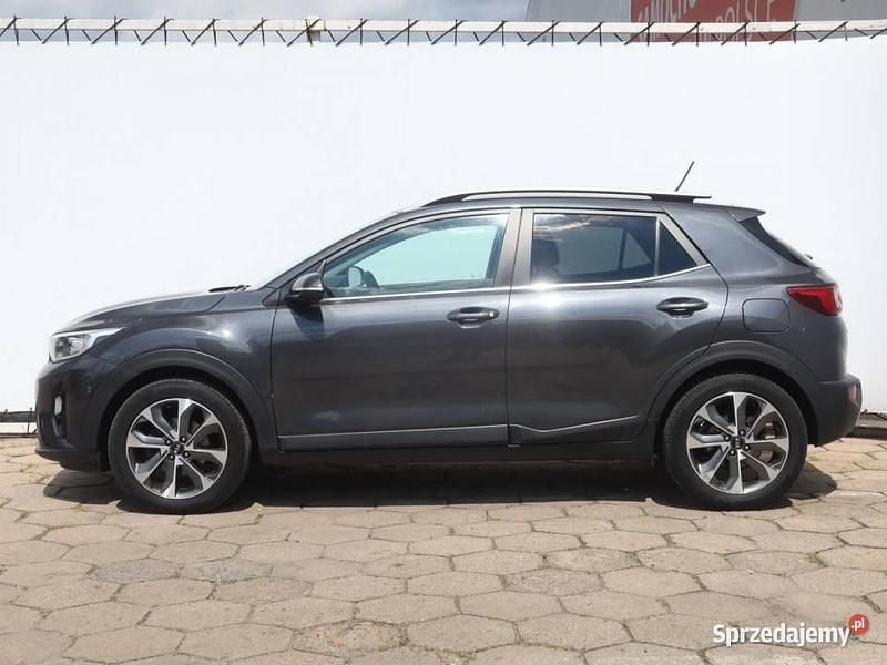 Używany Kia Stonic 120 KM (88 kW) 2018 Szary SUV