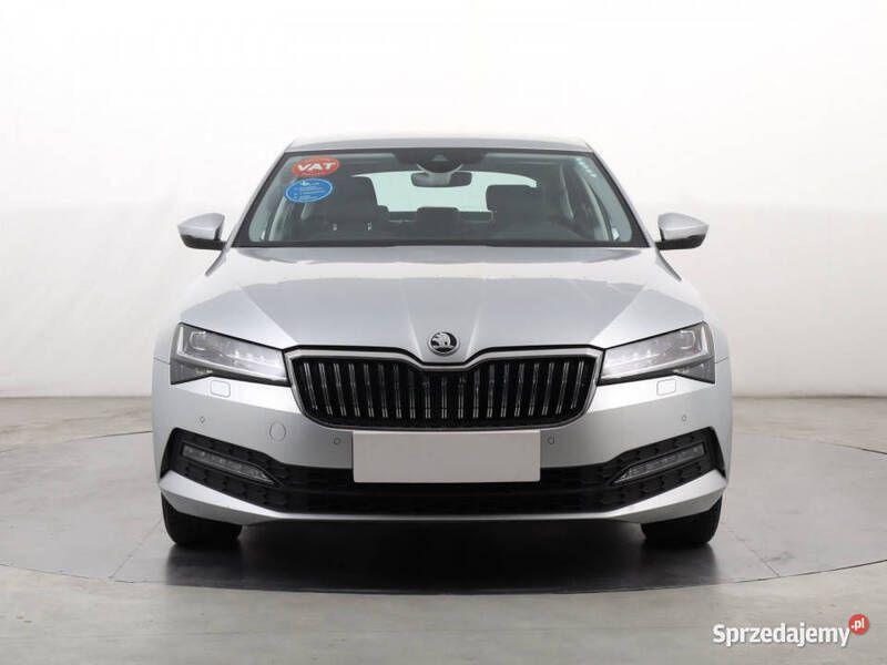 Srebrny Używany 2021 Skoda Superb Hatchback | 73 999 zł (Dobra cena) - Obraz 1/4