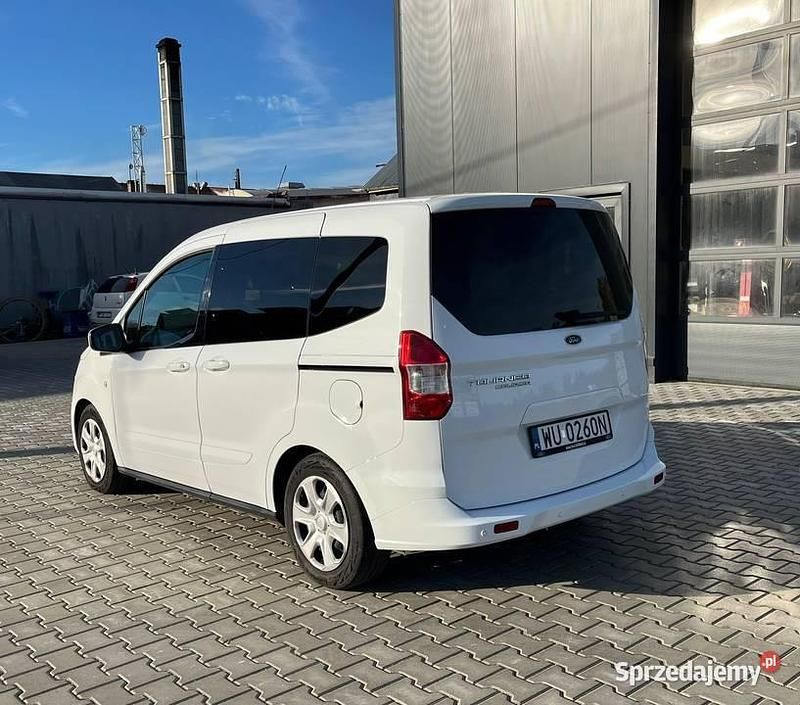 Używany Ford Tourneo Courier 2021 Minivan