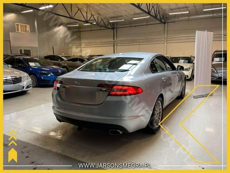 Używany Jaguar XF 207 KM (152 kW) 2009 Szary Sedan/Limuzyna