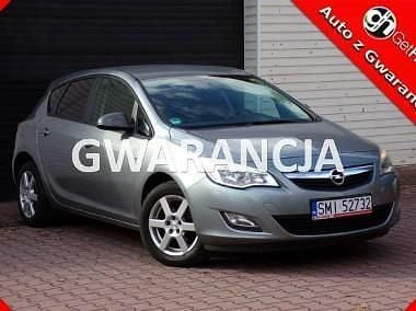 Używany Opel Astra 115 KM (84 kW) 2010 Srebrny (metalik) Hatchback