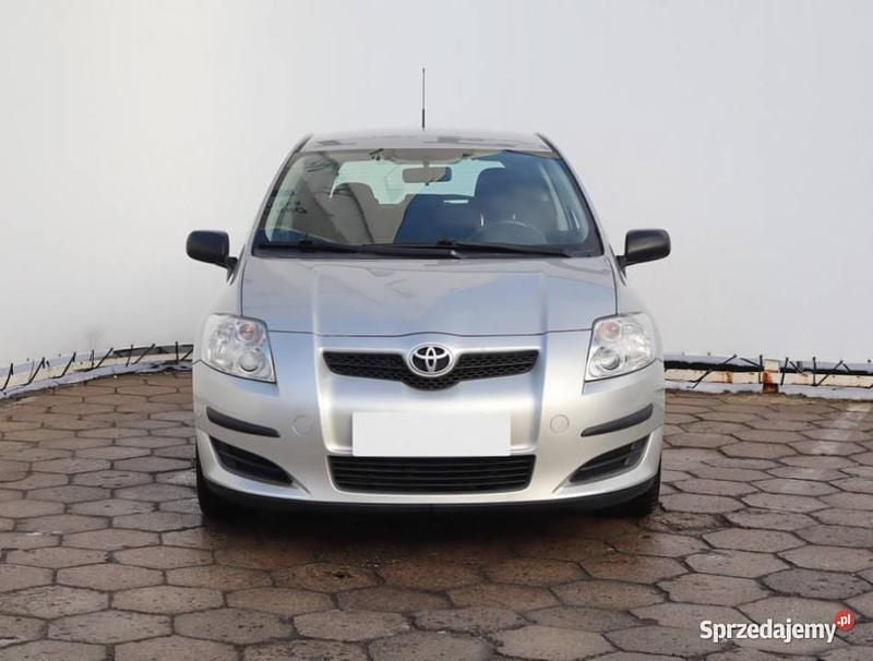 Używany Toyota Auris 2007 Srebrny Hatchback