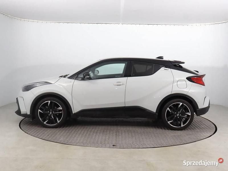 Używany Toyota C-HR 184 KM (135 kW) 2021 Biały SUV