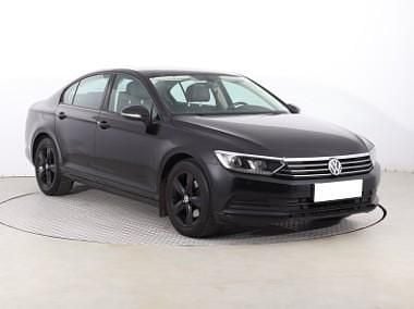 Czarny Używany 2017 VW Passat Sedan/Limuzyna | 53 999 zł (Uczciwa cena) - Obraz 1/4