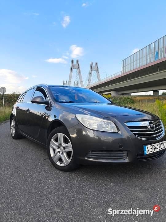 Szary Używany 2012 Opel Insignia Kombi | 19 900 zł (Uczciwa cena) - Obraz 1/4