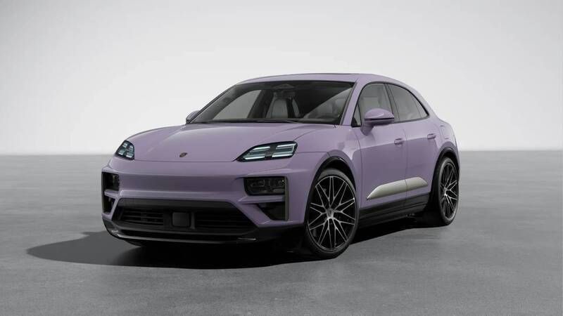 Volcano grey metallic Nowe 2024 Porsche Macan Turbo SUV | 628 039 zł - Obraz 1/4