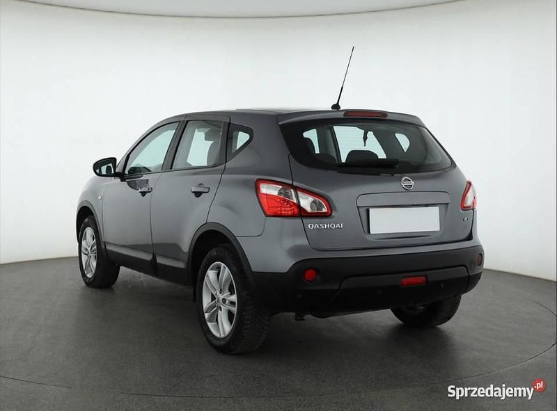 Używany Nissan Qashqai 110 KM (80 kW) 2013 Szary SUV