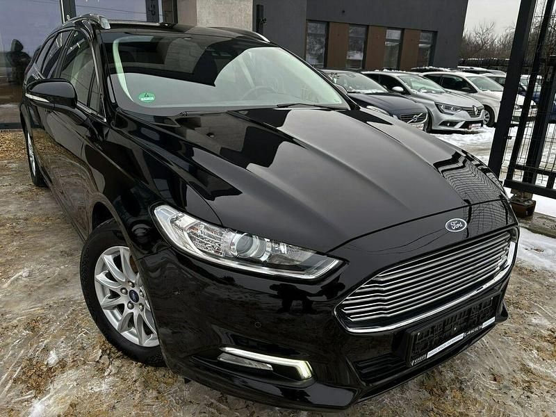 Używany Ford Mondeo 2018 Czarny Kombi
