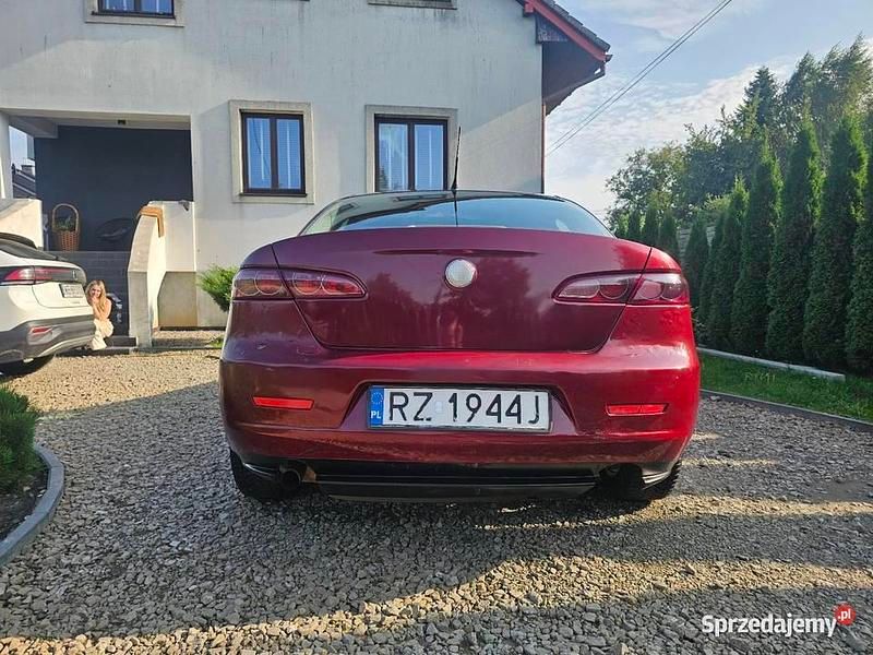 Bordowy Używany 2005 Alfa Romeo 159 Sedan/Limuzyna | 8900 zł (Dość drogi) - Obraz 1/4
