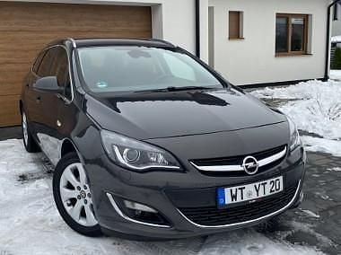 Używany Opel Astra 165 KM (121 kW) 2015 Inny kolor Kombi