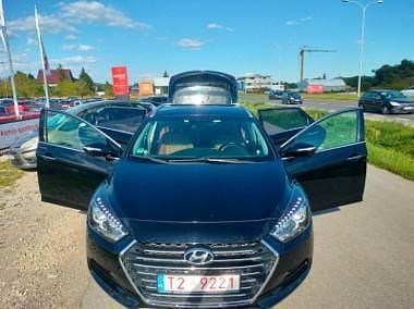 Czarny Używany 2015 Hyundai i40 Premium | 44 900 zł (Dość drogi) - Obraz 1/4