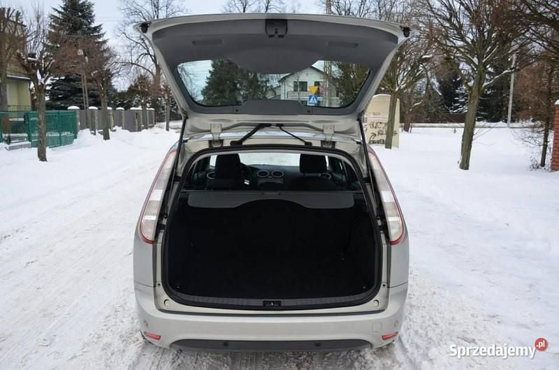 Używany Ford Focus Titanium 125 KM (91 kW) 2009 Inny kolor Kombi