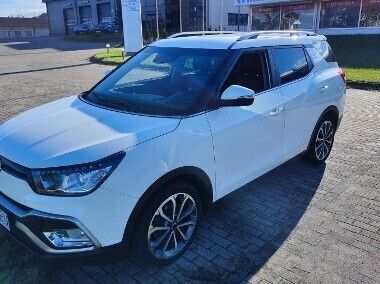 Biały Używany 2017 Ssangyong XLV SUV | 46 900 zł - Obraz 1/4