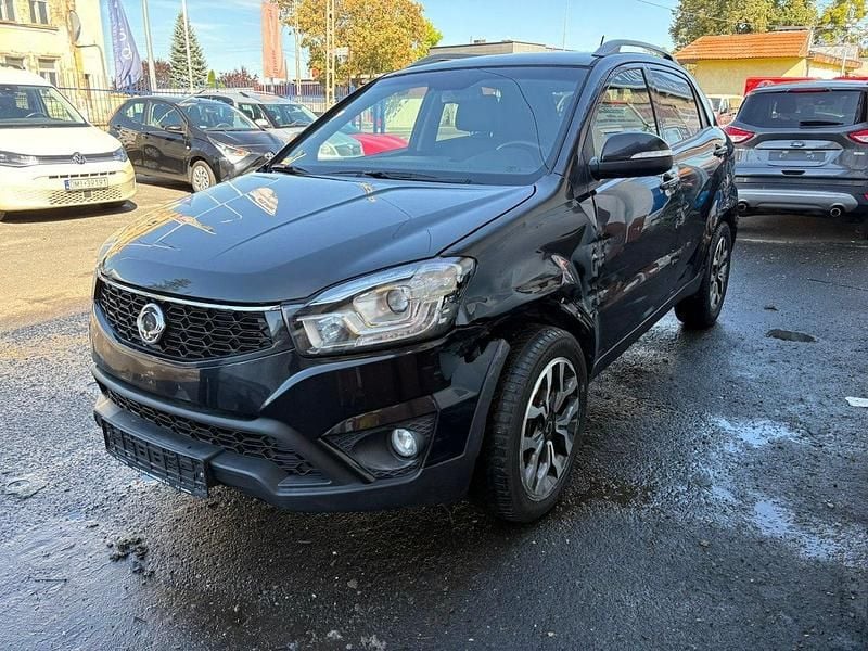 Czarny Używany 2017 Ssangyong (KGM) Korando Quartz SUV | 18 900 zł - Obraz 1/4