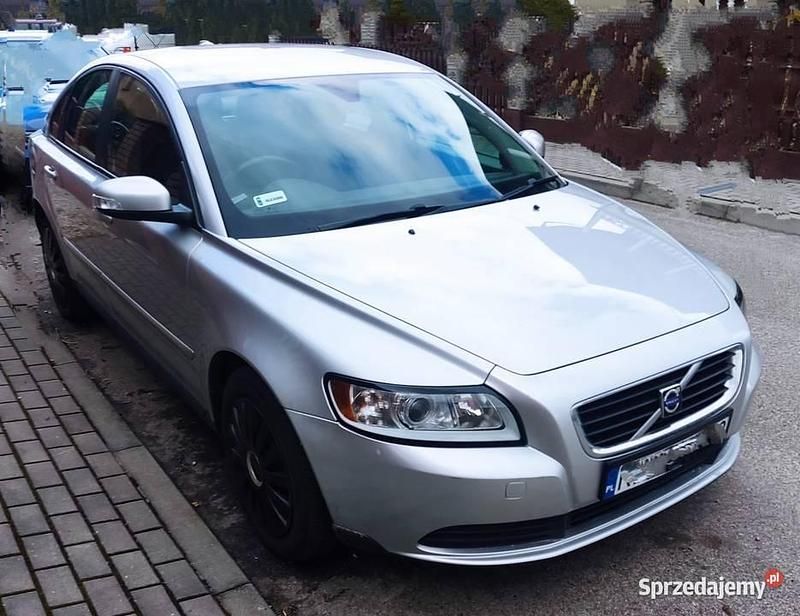 Srebrny Używany 2008 Volvo S40 Sedan/Limuzyna | 7990 zł (Super Cena) - Obraz 1/4