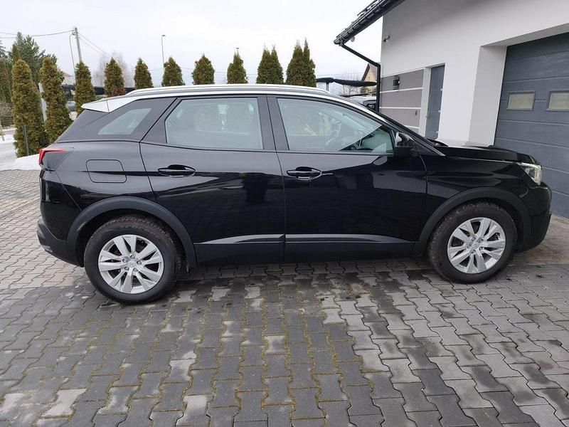 Używany Peugeot 3008 120 KM (88 kW) 2016 Czarny Sedan/Limuzyna