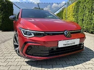 Bordowy (metalik) Używany 2021 VW Golf VIII R-line Hatchback | 114 900 zł (Super Cena) - Obraz 1/4