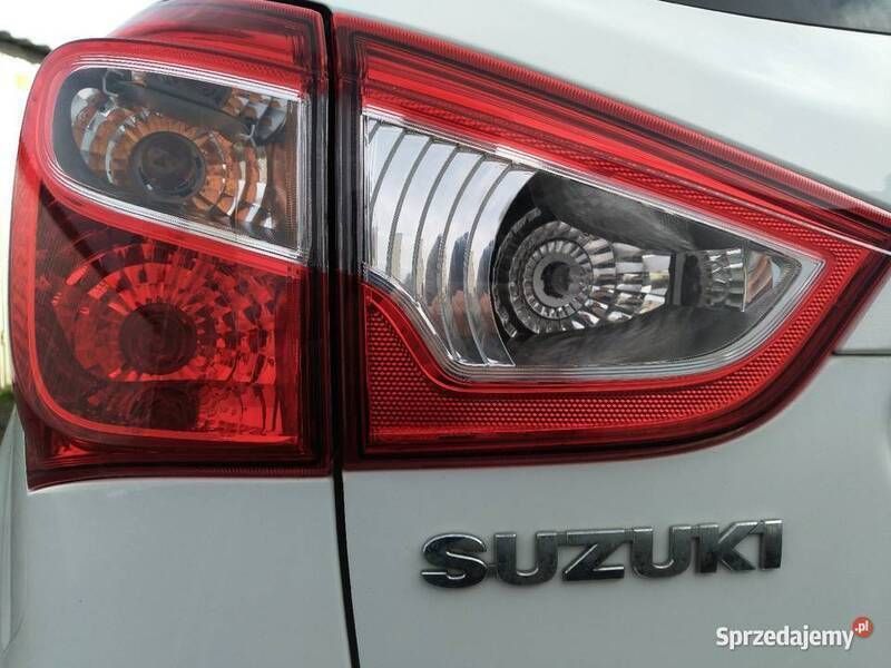 Biały Używany 2015 Suzuki SX4 S-Cross SUV | 54 900 zł (Uczciwa cena) - Obraz 1/4