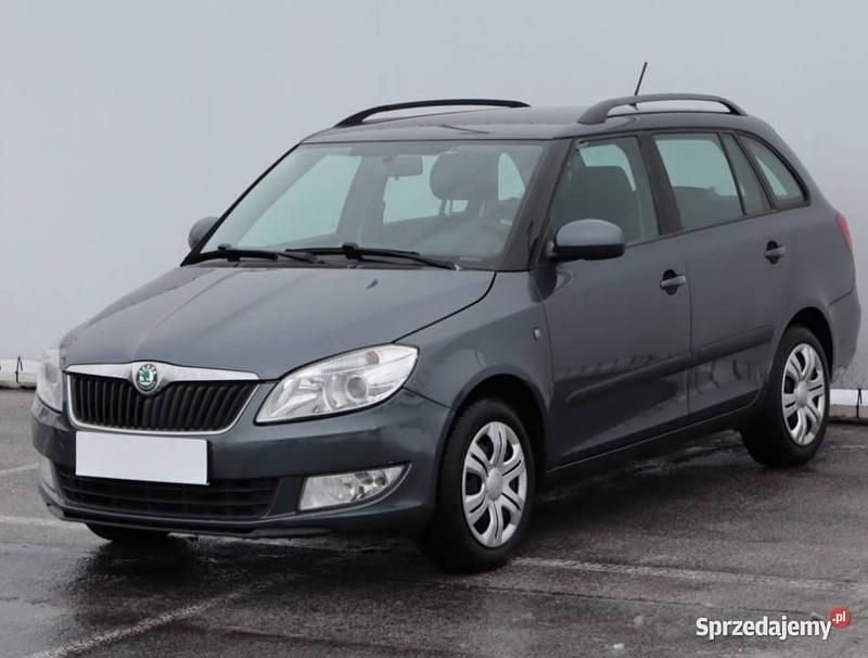 Używany Skoda Fabia 75 KM (55 kW) 2011 Szary Kombi