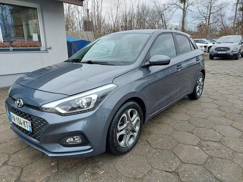 Używany Hyundai i20 83 KM (61 kW) 2020 Szary Hatchback