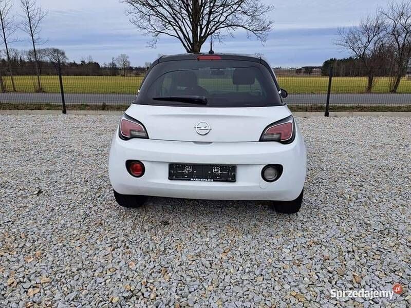 Używany Opel Adam 70 KM (51 kW) 2014 Biały Hatchback