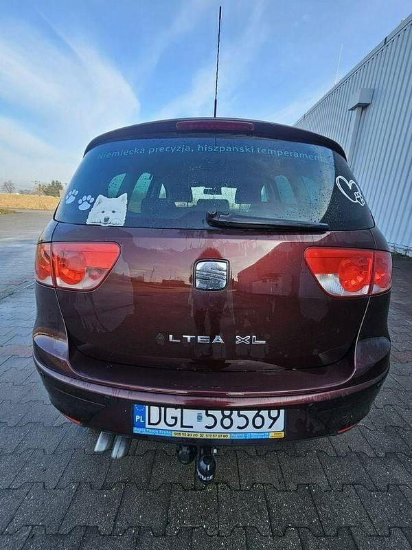 Używany Seat Altea XL 140 KM (102 kW) 2008 Bordowy Minivan