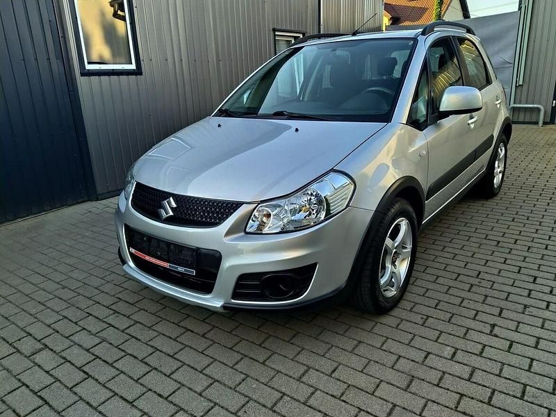 Używany Suzuki SX4 120 KM (88 kW) 2011 Srebrny (metalik) Minivan